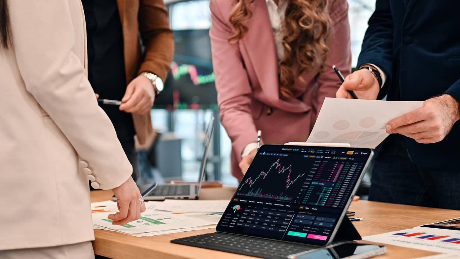 Institutional capital and financing network
